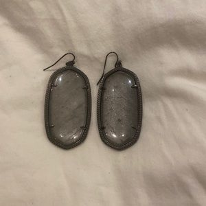 Large gray Kendra Scott drop earrings